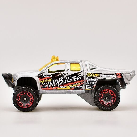 SHIPS FAST HOT WHEELS SANDBLASTER FORD 2018 HW HOT TRUCKS GRAY BFD61 LIFTED - Picture 1 of 3